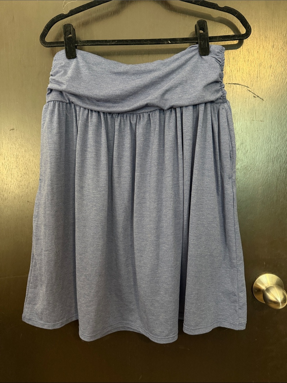 Halara Pleated Midi Skirt in Light Navy Periwinkle Size Large NWT